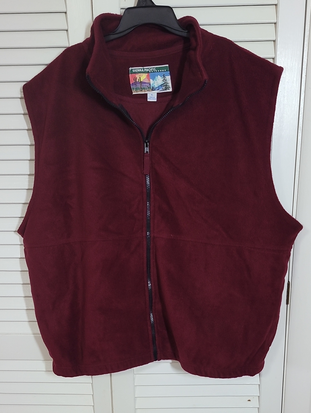 Sierra Pacific Men's Burgundy Fleece Vest